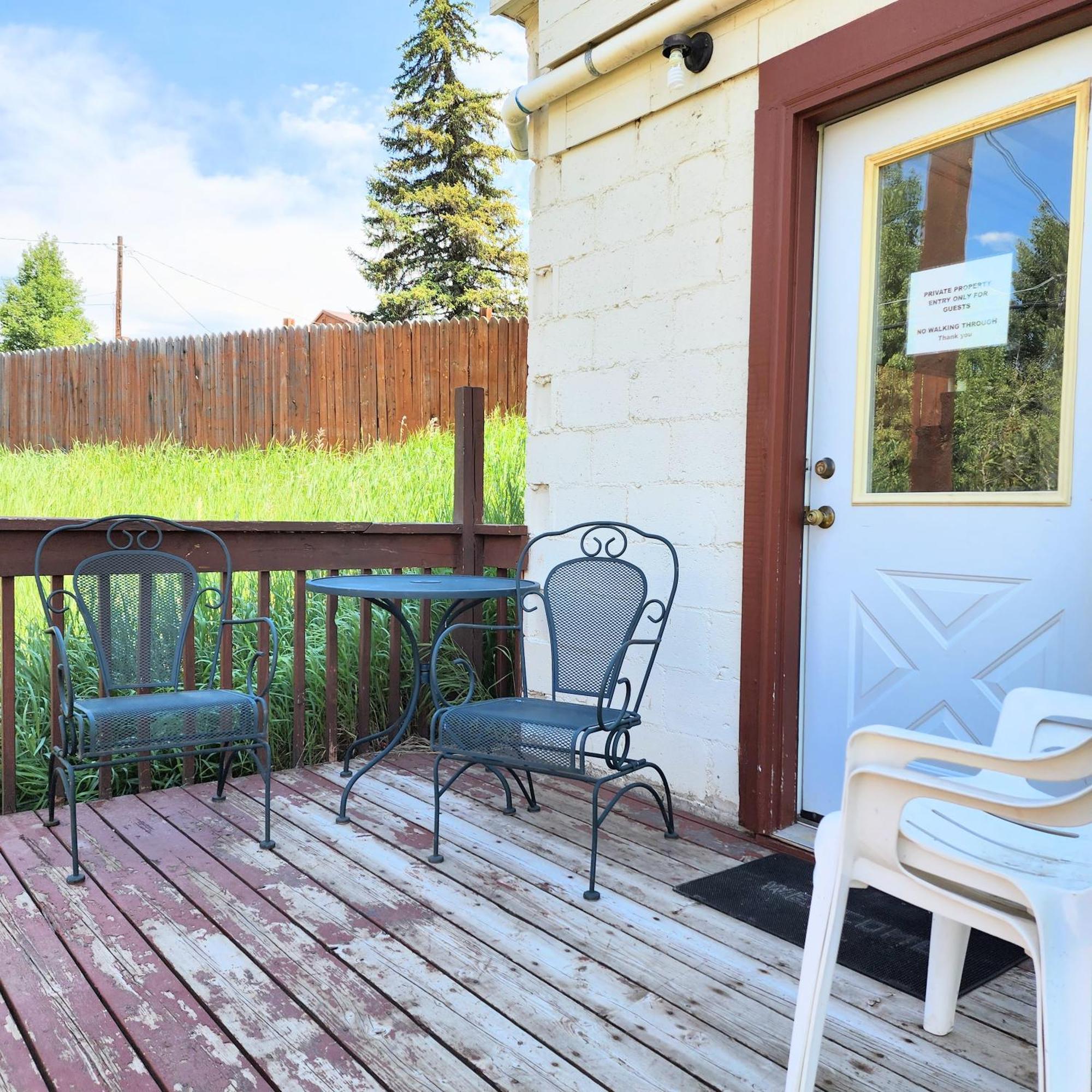 Canyon Motel Near Rocky Mountain National Park ฮ็อตซัลเฟอร์สปริงส์ ภายนอก รูปภาพ