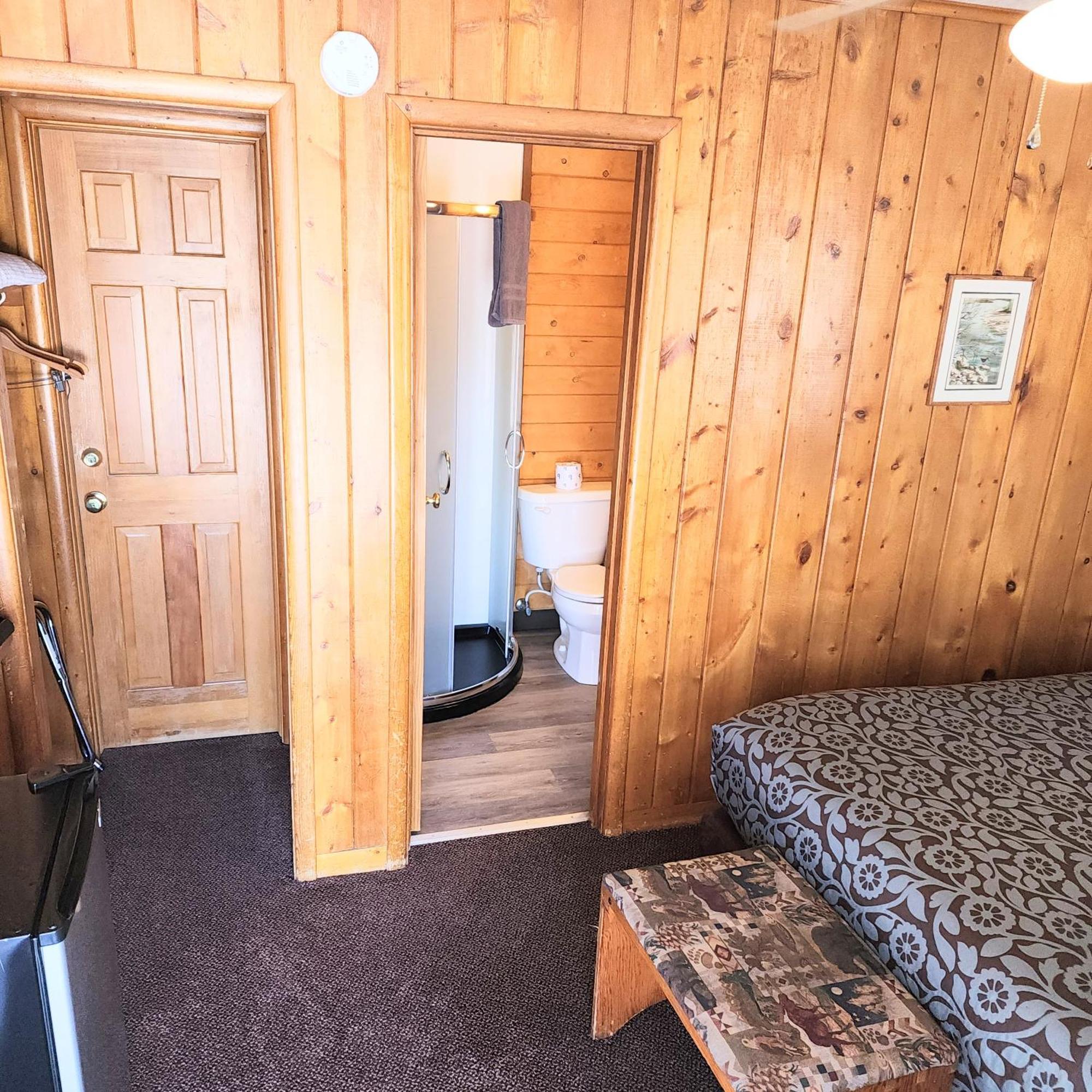 Canyon Motel Near Rocky Mountain National Park ฮ็อตซัลเฟอร์สปริงส์ ภายนอก รูปภาพ