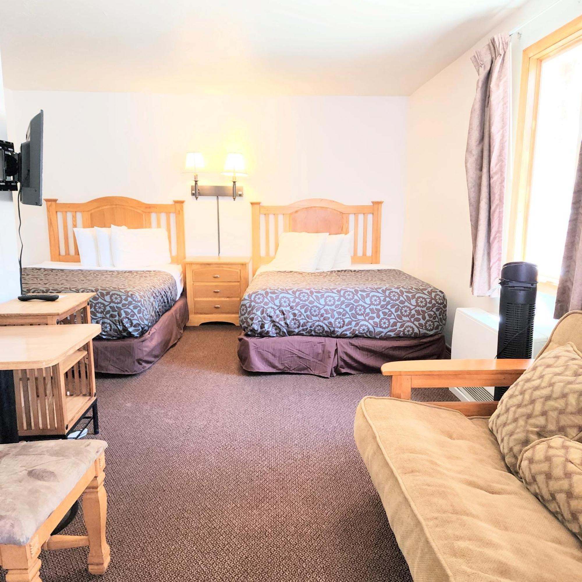 Canyon Motel Near Rocky Mountain National Park ฮ็อตซัลเฟอร์สปริงส์ ภายนอก รูปภาพ