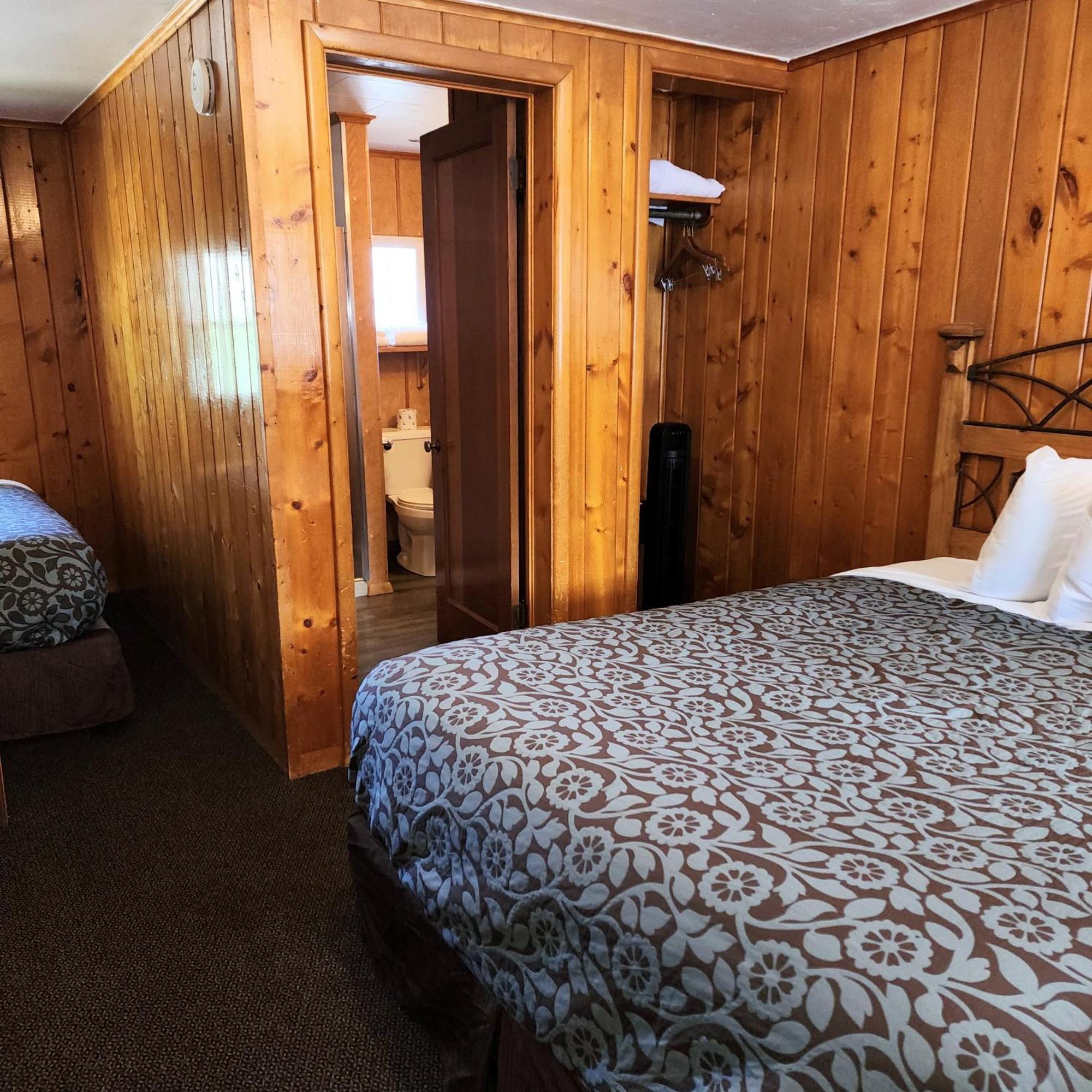 Canyon Motel Near Rocky Mountain National Park ฮ็อตซัลเฟอร์สปริงส์ ภายนอก รูปภาพ