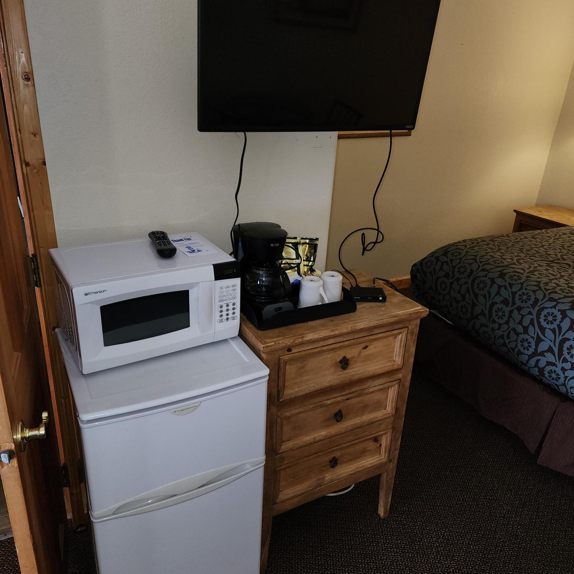 Canyon Motel Near Rocky Mountain National Park ฮ็อตซัลเฟอร์สปริงส์ ภายนอก รูปภาพ