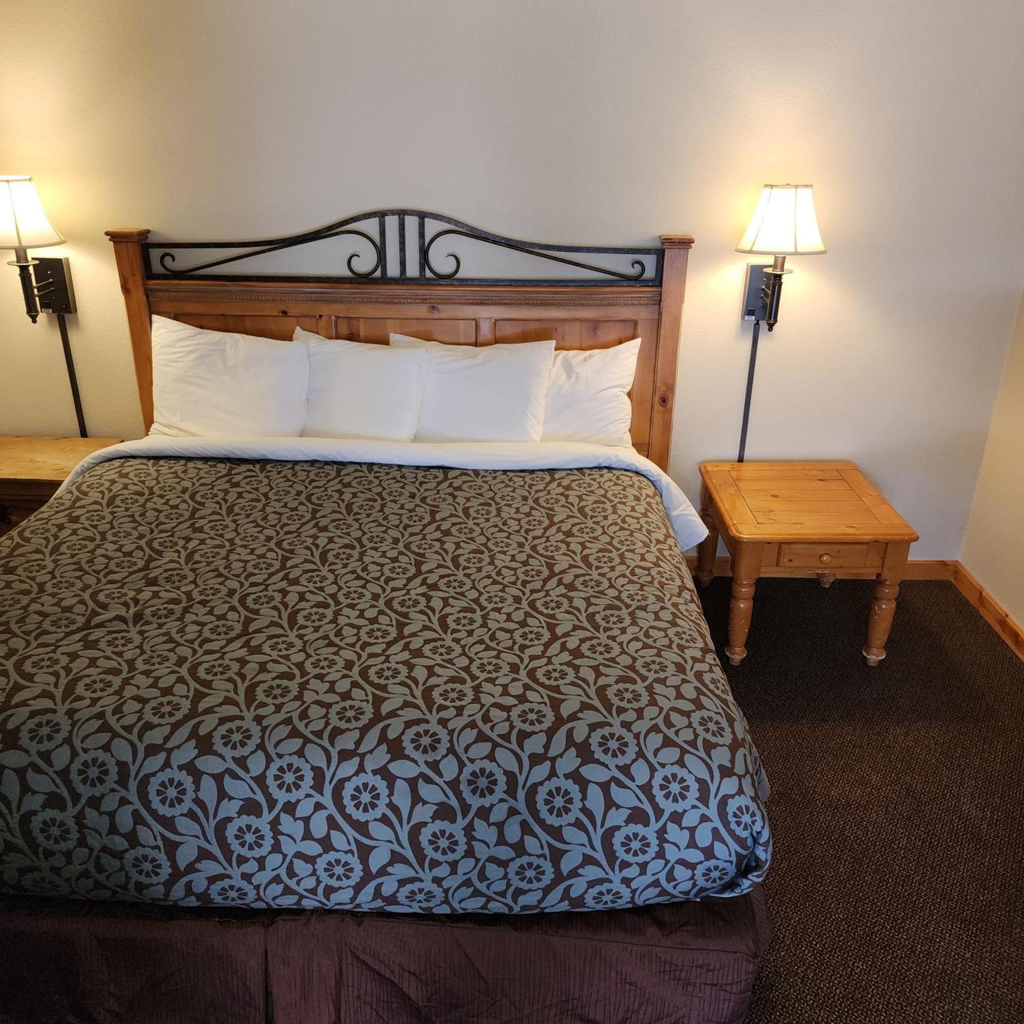 Canyon Motel Near Rocky Mountain National Park ฮ็อตซัลเฟอร์สปริงส์ ภายนอก รูปภาพ