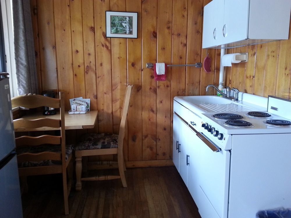 Canyon Motel Near Rocky Mountain National Park ฮ็อตซัลเฟอร์สปริงส์ ภายนอก รูปภาพ