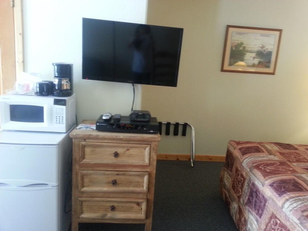 Canyon Motel Near Rocky Mountain National Park ฮ็อตซัลเฟอร์สปริงส์ ภายนอก รูปภาพ